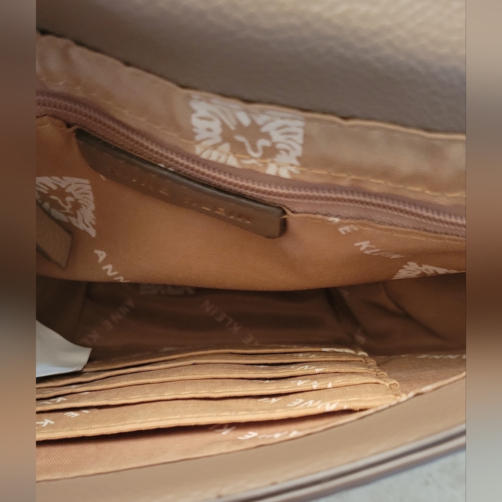 Anne Klein Handbag - Picture 3 of 4